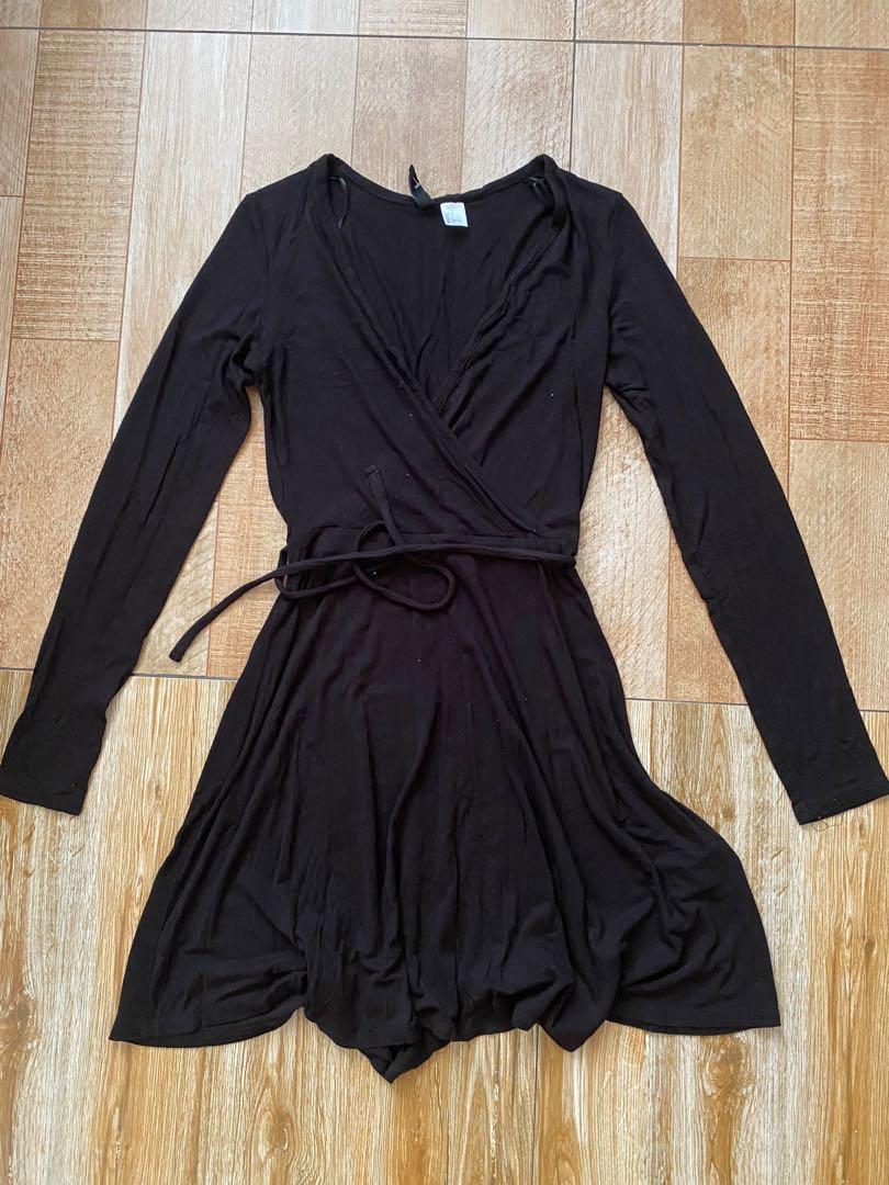 H&M Black dress (Category: Dresses) located in Naga. Submitted by empr_ (Listing ID 1163867969, Image 1). Description: .