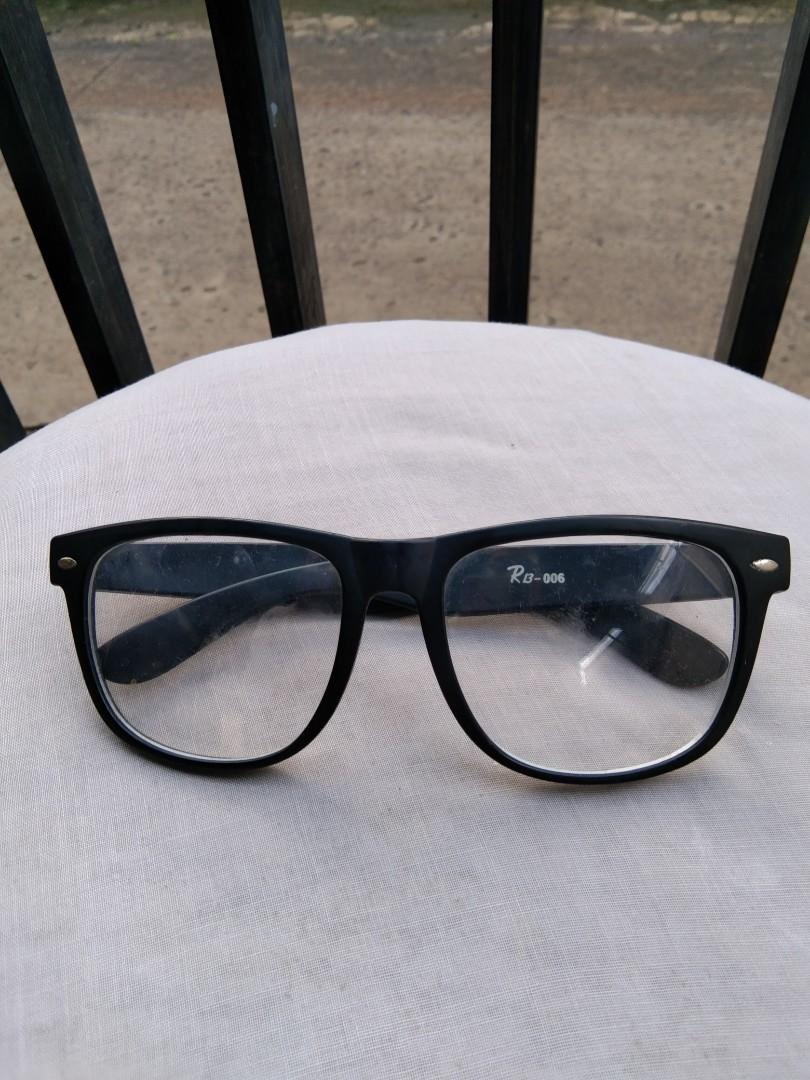 Kacamata rayban warna hitam lensa normal