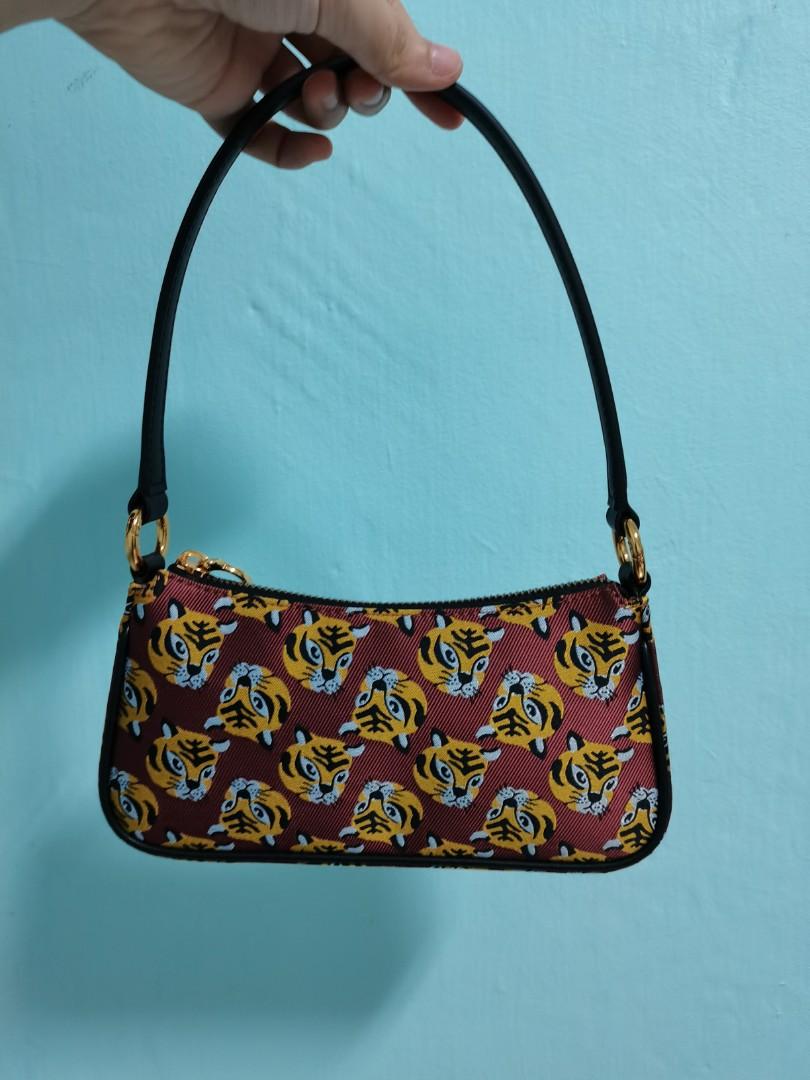 Limited Edition Charles & Keith Bag (Category: Purses & Pouches) located in Singapore. Submitted by coco1757 (Listing ID 1163818681, Image 1). Description: .