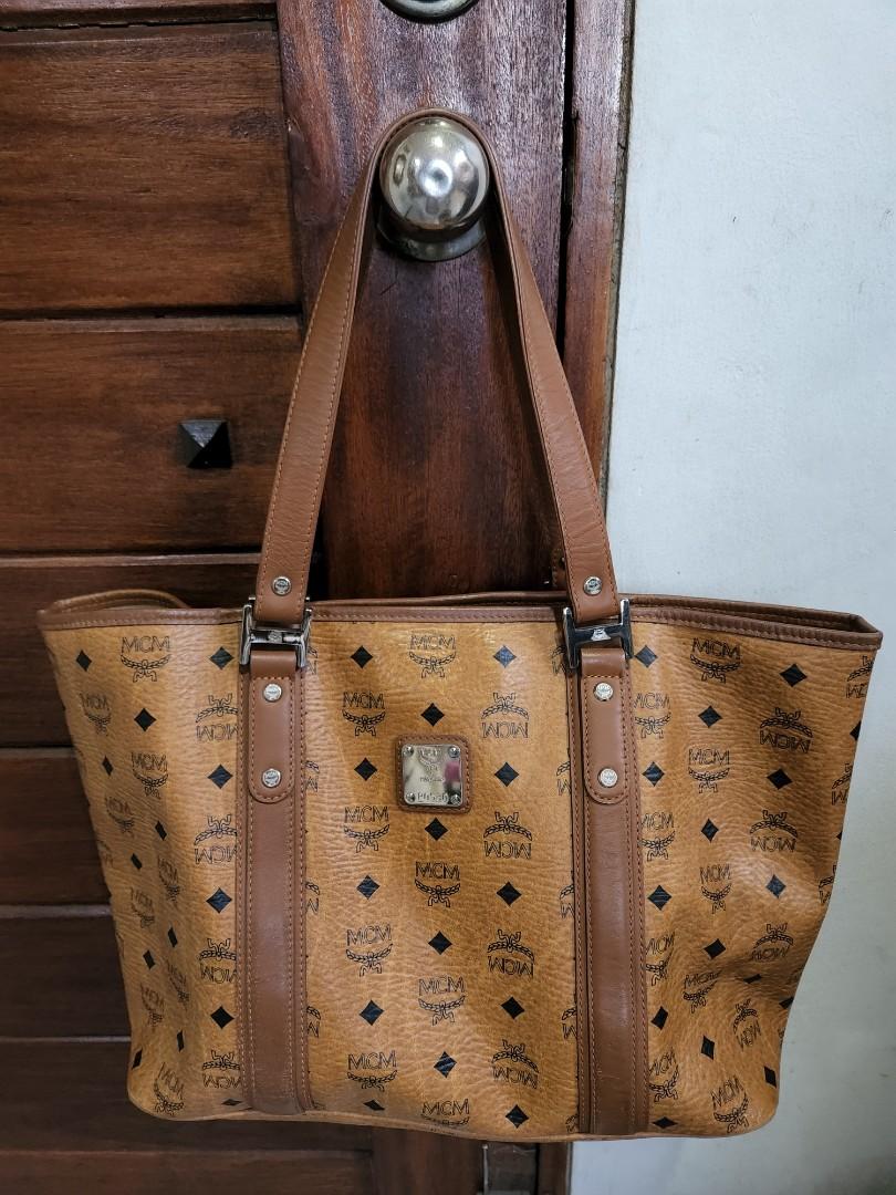MCM Handbags Women MWDCSSX02QW Leather Fuchsia 372,75€