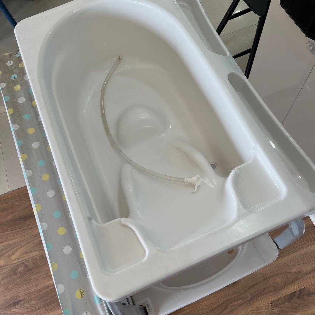 Mothercare Changing Table + Bathtub in One, Babies & Kids, Bathing