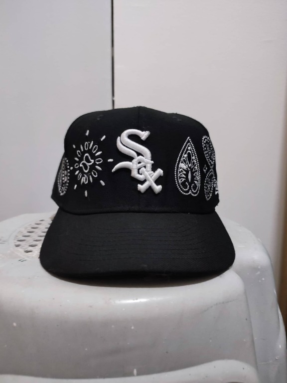 New Era Chicago White Sox Paisley Pack/Bandana 59FIFTY Men's Fitted Hat Black 60185170