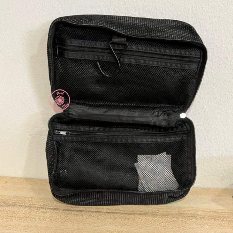 Giorgio armani 2025 toiletry bag