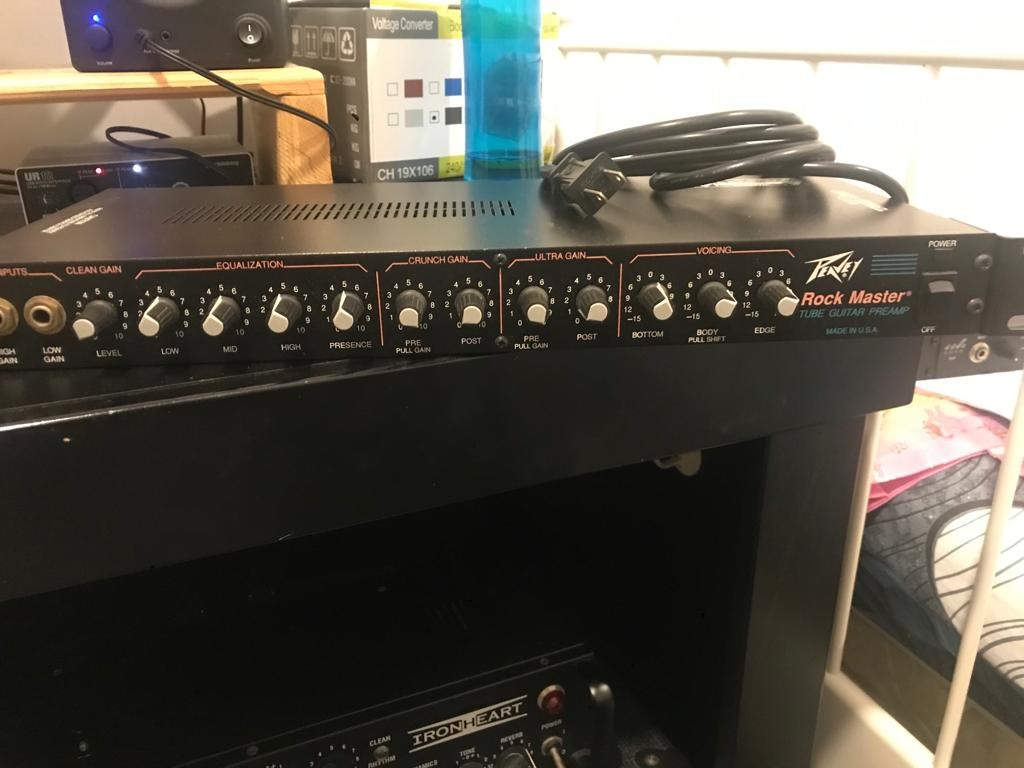 Peavey tube preamp top