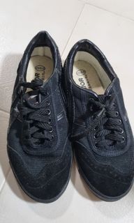 (Category: ) located in . Submitted by cherrypump (Listing ID 1163759176, Image 1). Description: .