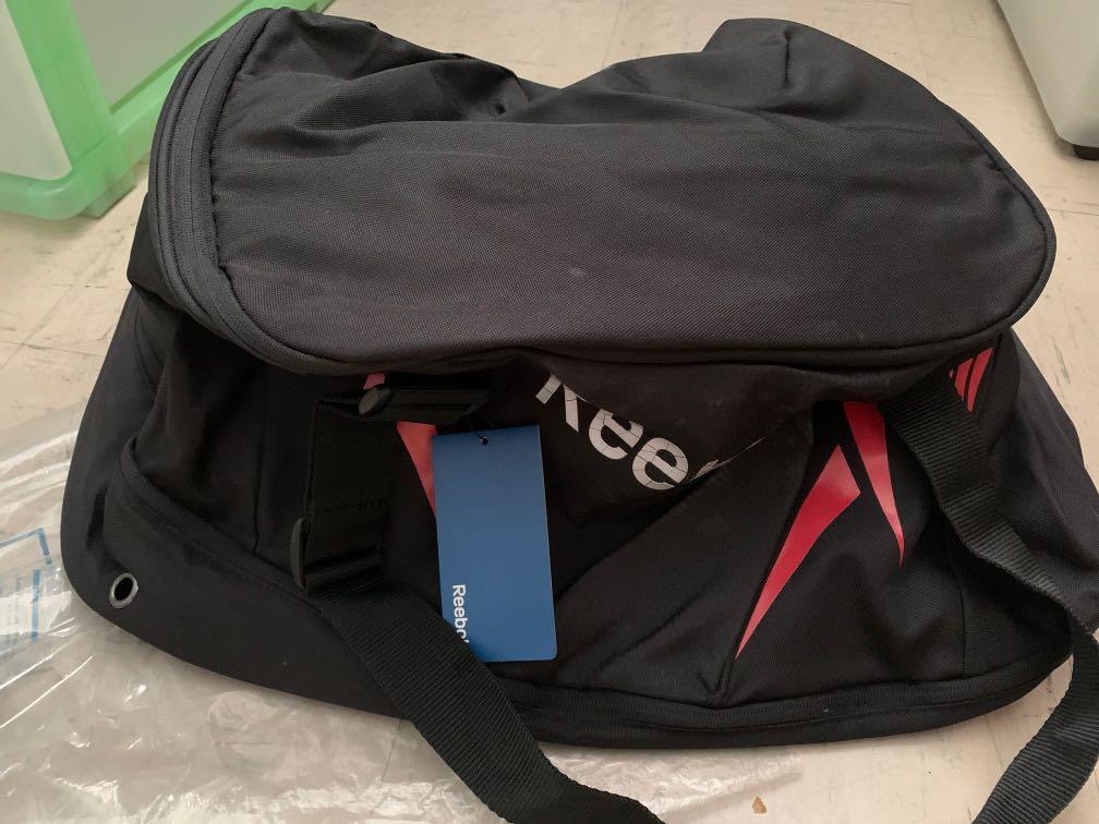 Reebok Large Grip Black Travel Bag Hobbies Toys Books