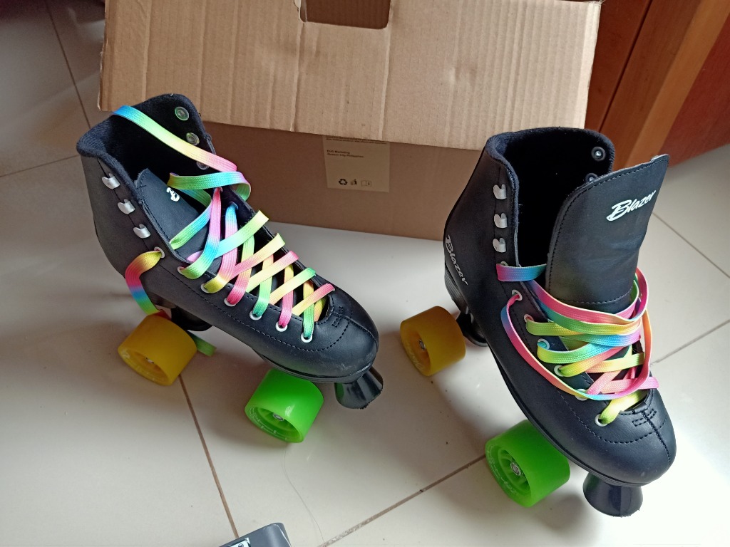 Roller blades and gear, Sports Equipment, Sports & Games, Skates