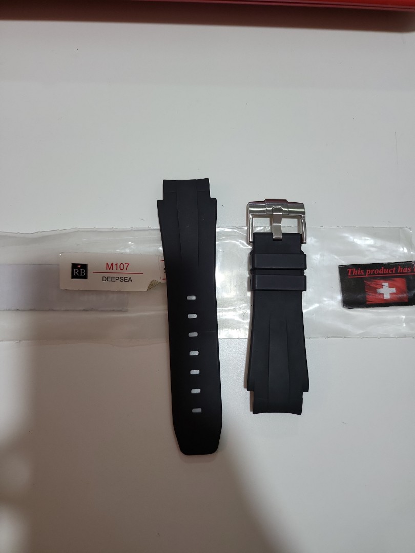 Rubber B Strap M107 Luxury Watches on Carousell