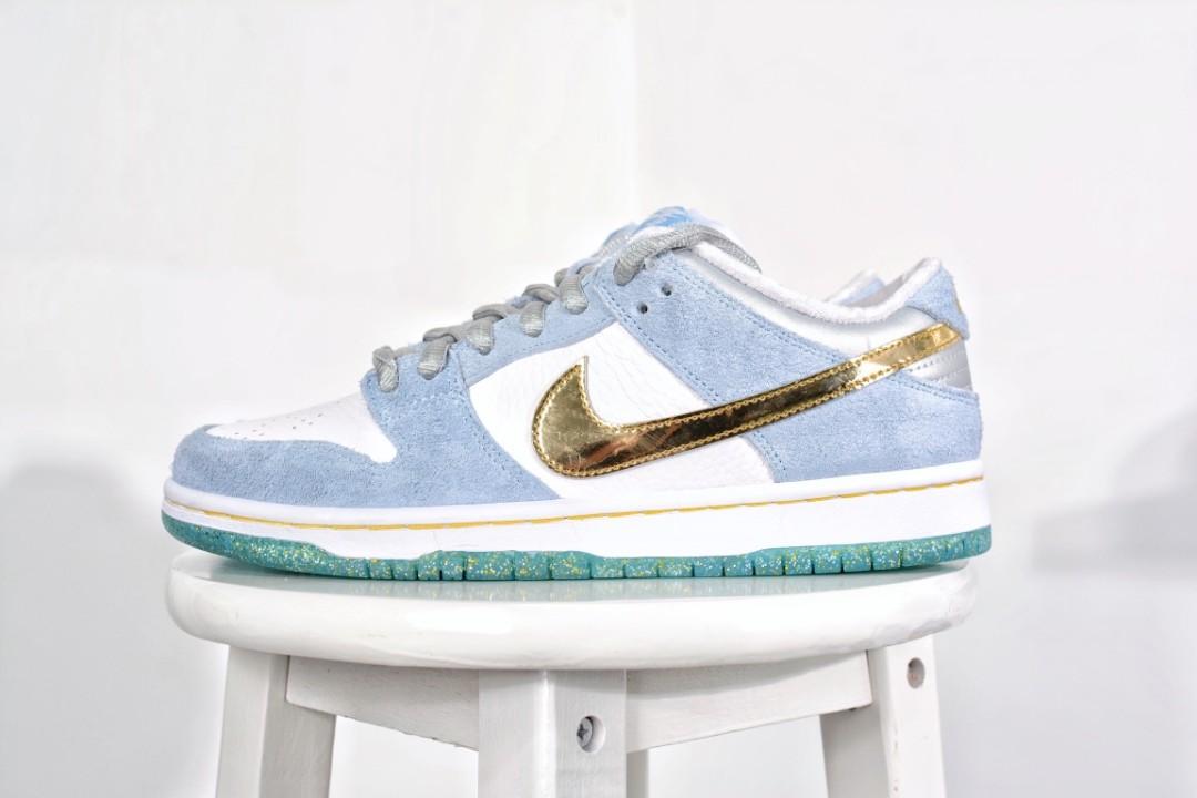 holiday special dunks