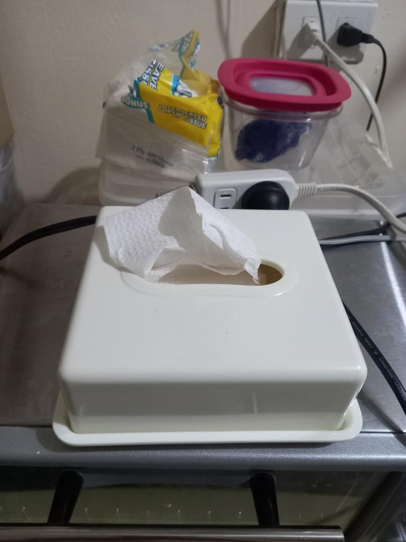 Table napkin holder (Category: Table Linen & Textiles) located in Paranaque City. Submitted by christinashoppe (Listing ID 1163764979, Image 3). Description: brandnew melamine quality size: 14cm x 15cm.