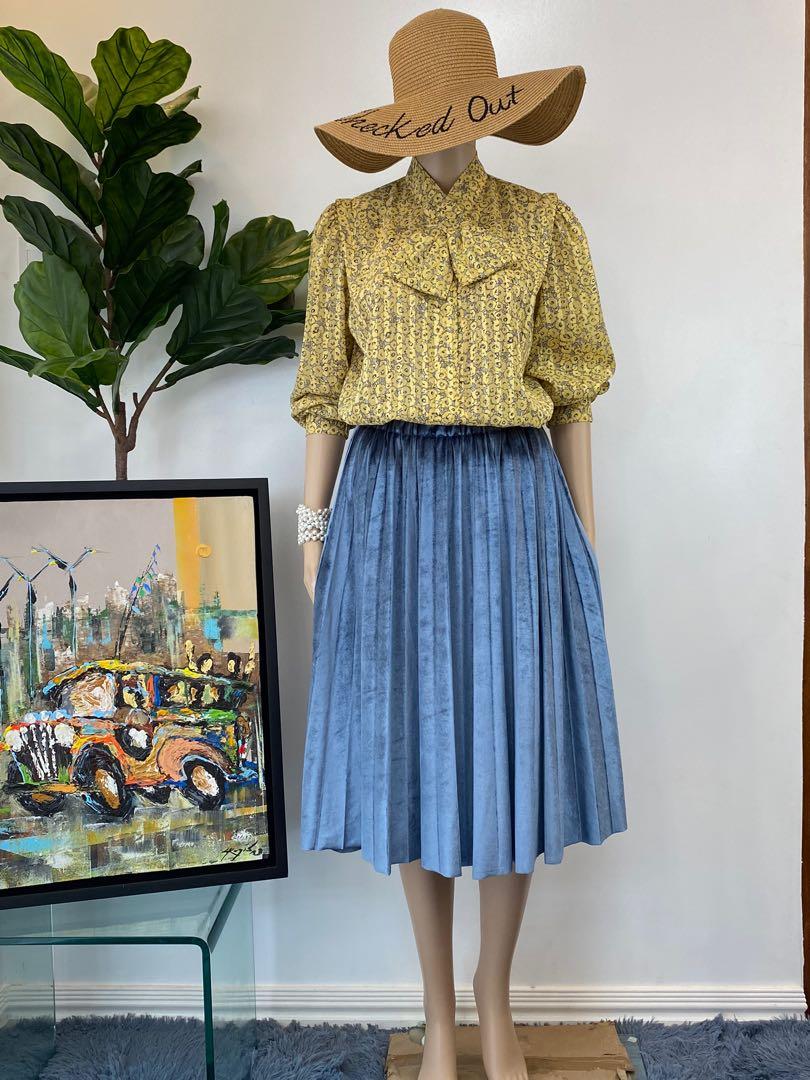 Blue skirt deals and yellow blouse