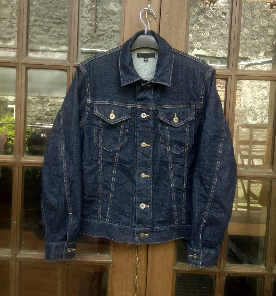 UNIQLO Trucker Denim Jacket Stretch 
