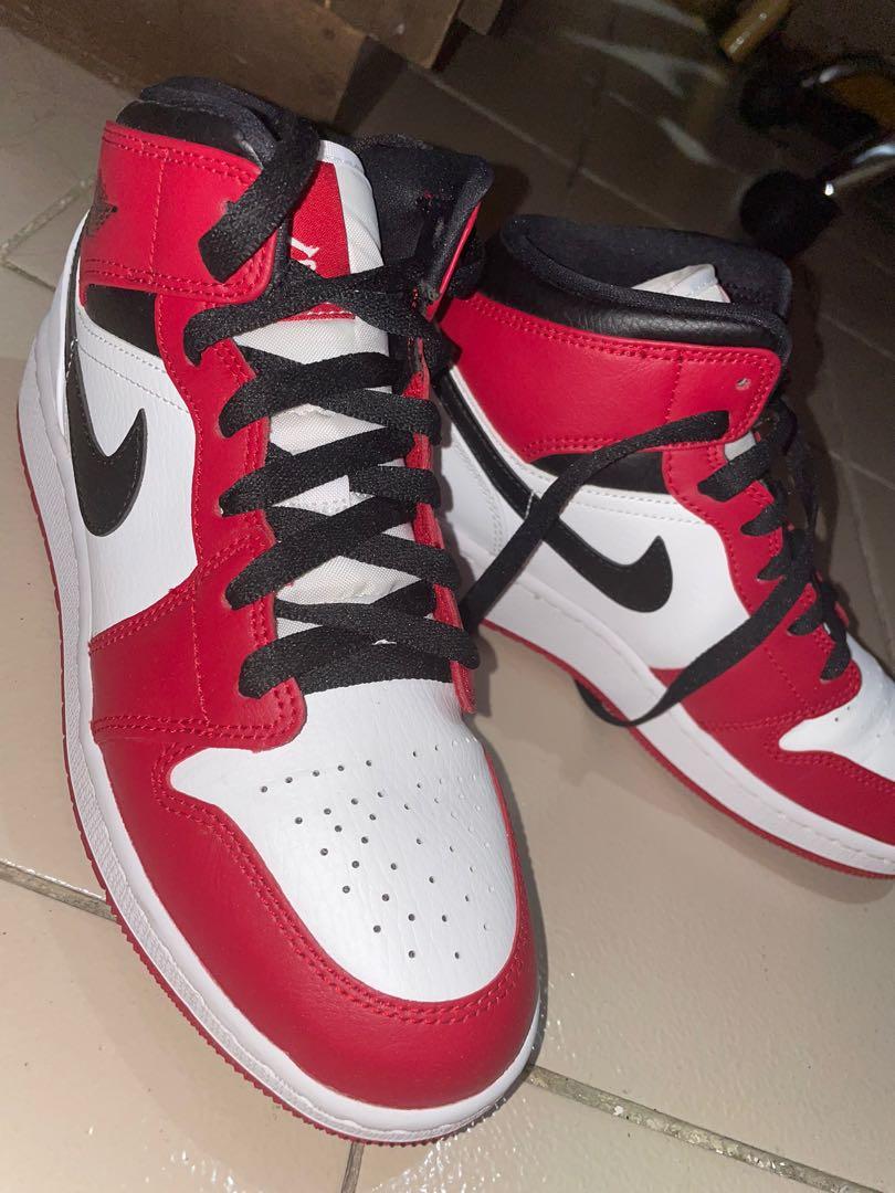 Air Jordan 1 Mid Chicago White toe Women, Men's Fashion, Footwear, Sneakers  on Carousell