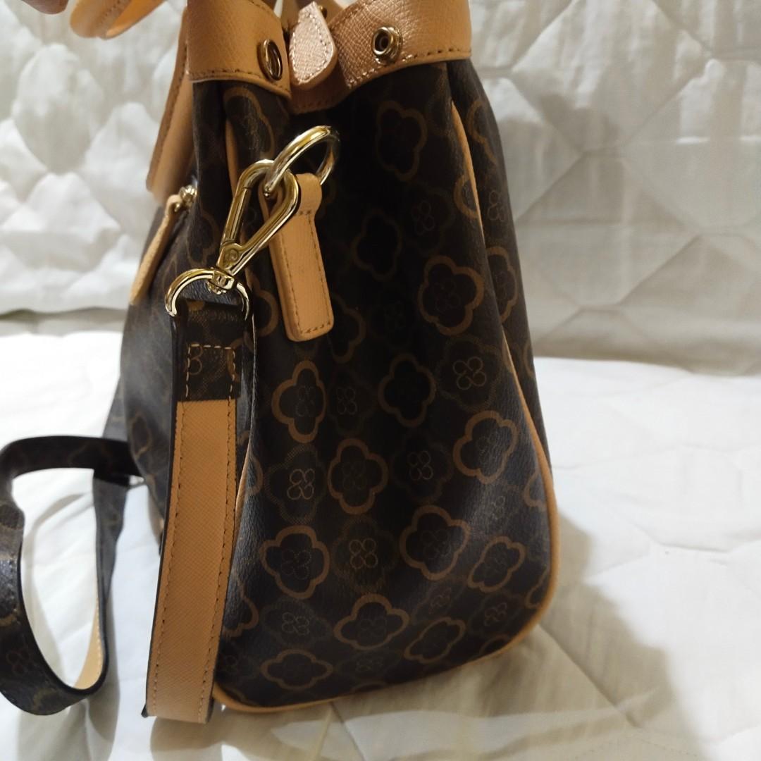 Alae capacci shoulder bag&sling bag(2way), Luxury, Bags & Wallets on ...