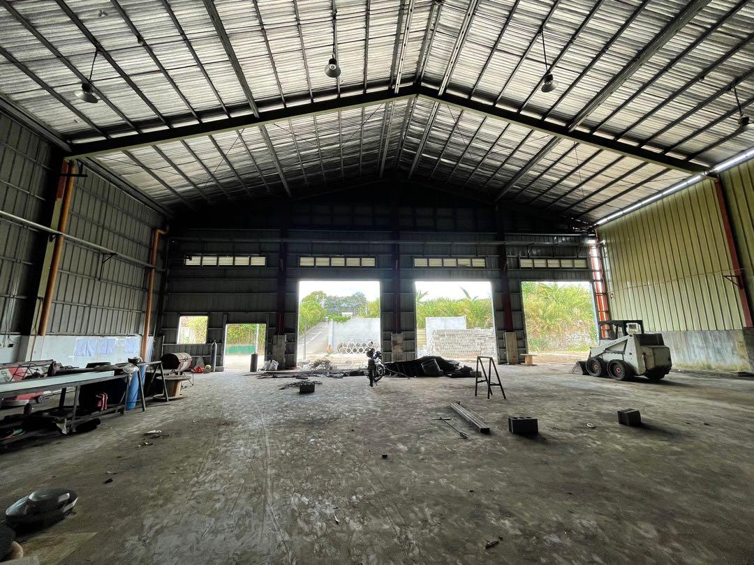 Batangas Warehouse for Lease (Category: Commercial) located in Makati City. Submitted by keilah.merealty (Listing ID 1158716042, Image 2). Description: Batangas Warehouse for Lease PEZA and Non Peza 2000 sqm to 10,000 sqm Rental rate: 200 pesos/sqm.