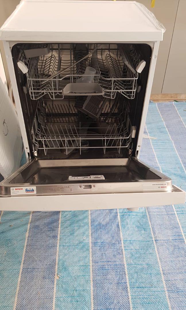 Brand new Bosch dishwasher, TV & Home Appliances, Kitchen Appliances