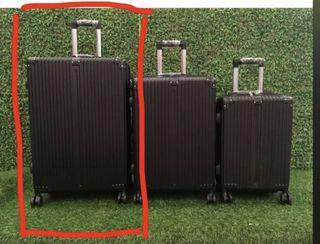 Brandnew Luggage X-Large 28 inches - 20-30kgs