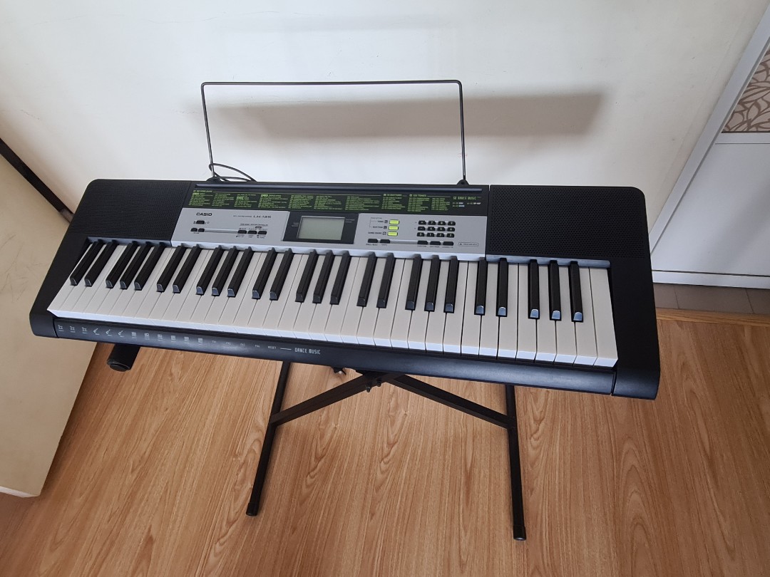 Casio keyboards LK-135 with stand, Hobbies \u0026 Toys, Music \u0026 Media, Musical  Instruments on Carousell