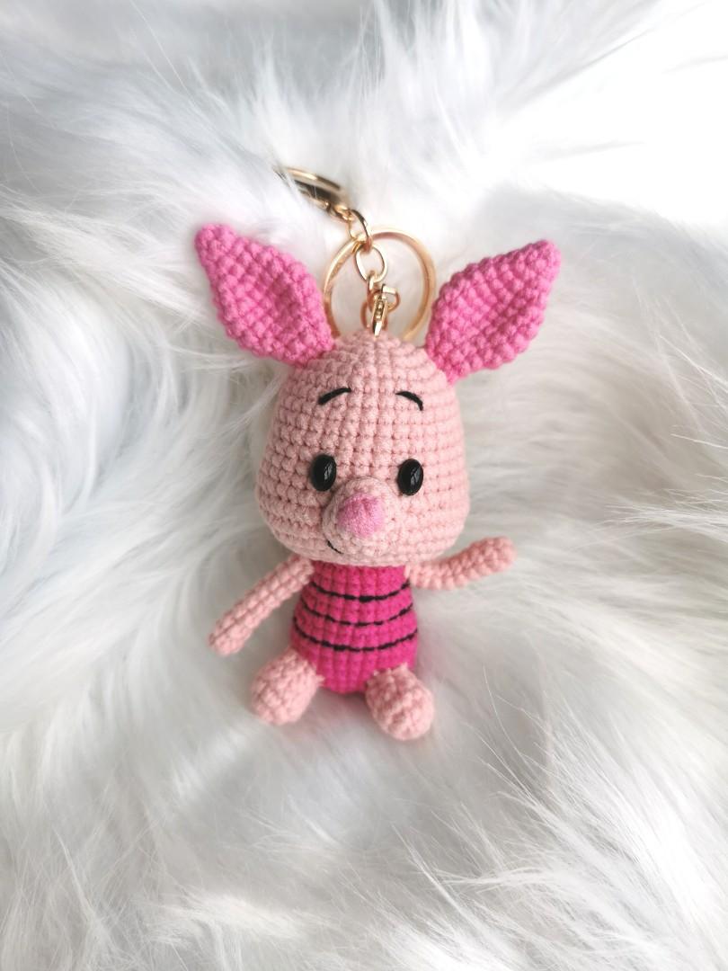 Piglet keychain shop