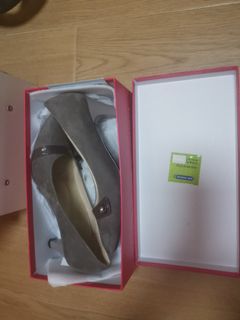 （分類：）位於 。 由 gohurry 提交（商品編號 1158761366，圖片 1）。簡介： 。