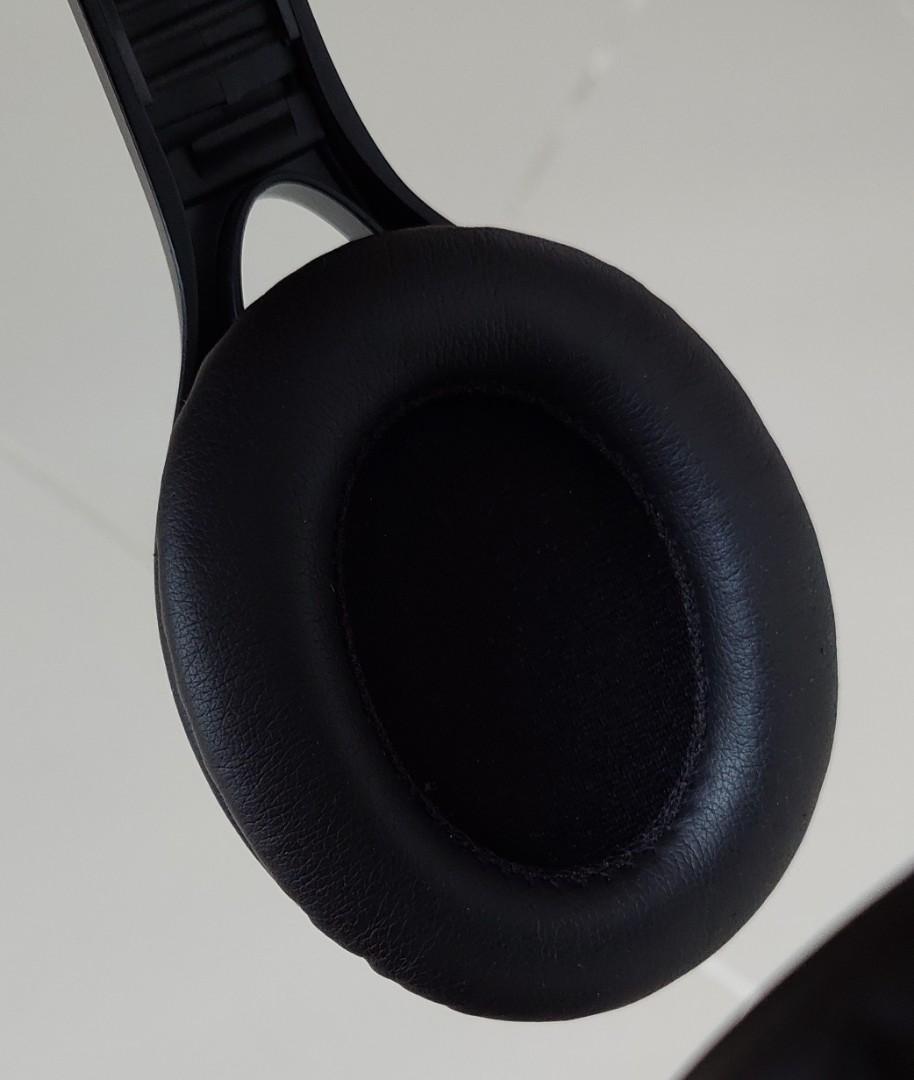 Edifier headphones (only microphone not working), Hobbies & Toys, Music