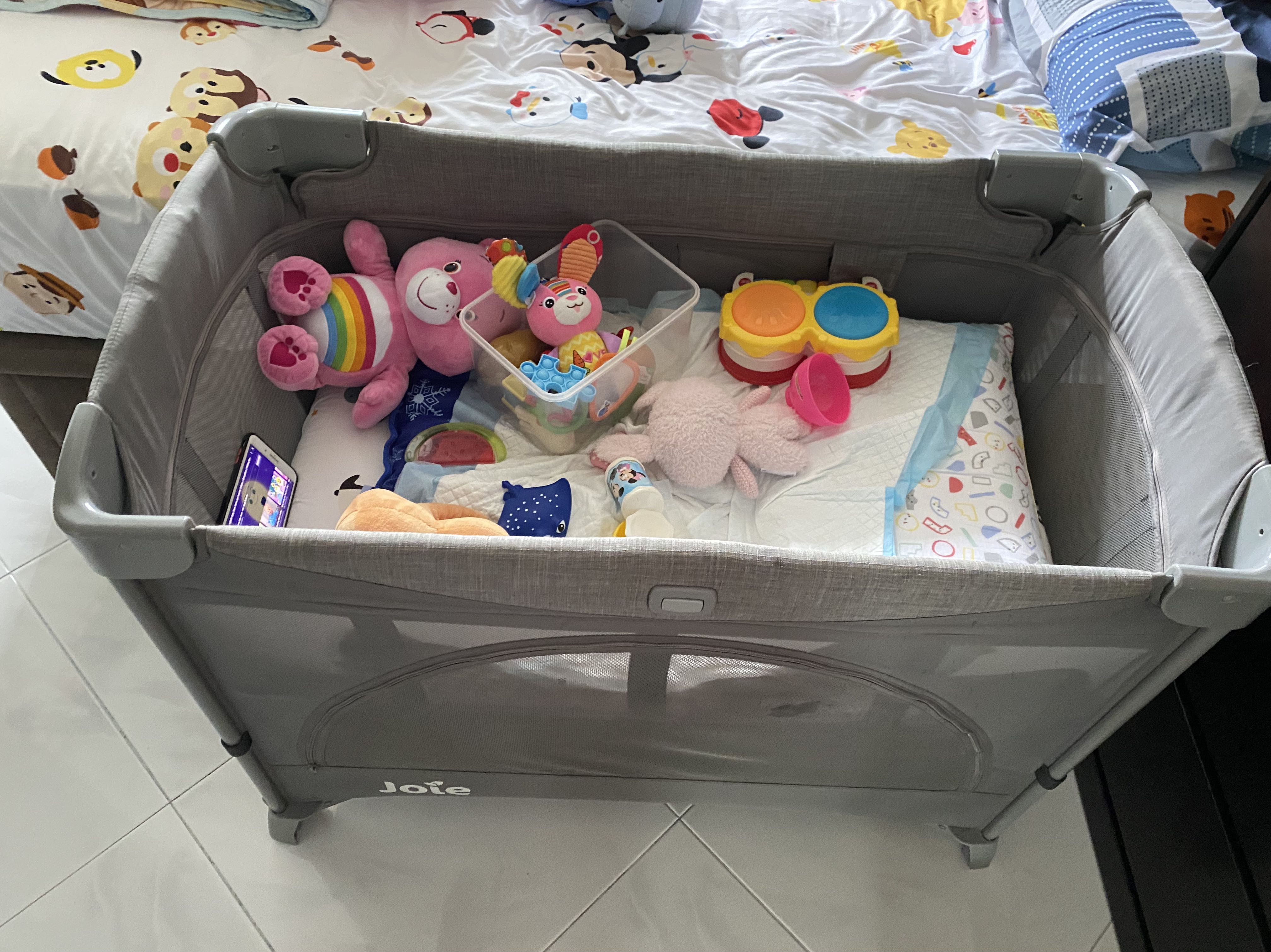 joie baby bed, Babies & Kids, Baby Nursery & Kids Furniture, Cots