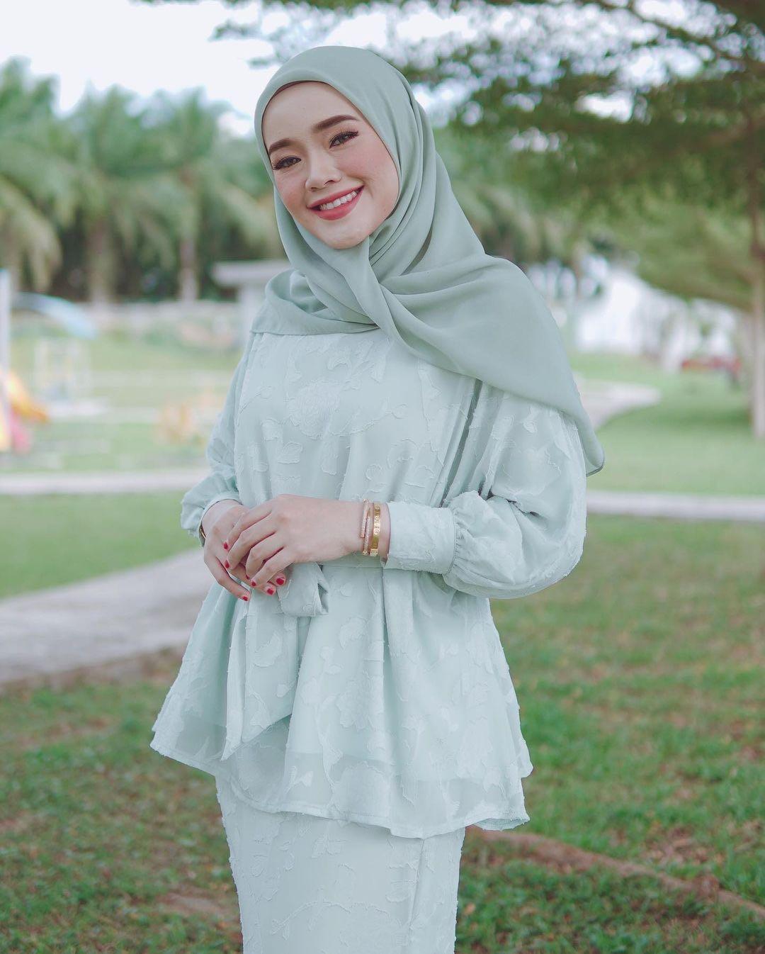 Lace Baju Kurung (Mint Green), Women's Fashion, Muslimah Fashion