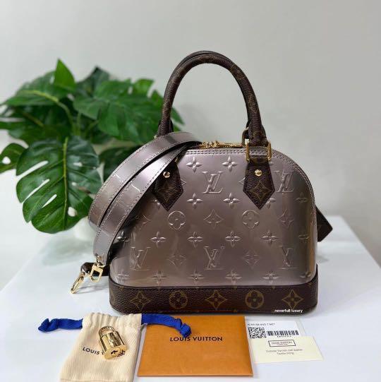 Louis Vuitton Monogram Vernis Alma BB - Gold Handle Bags, Handbags -  LOU577626