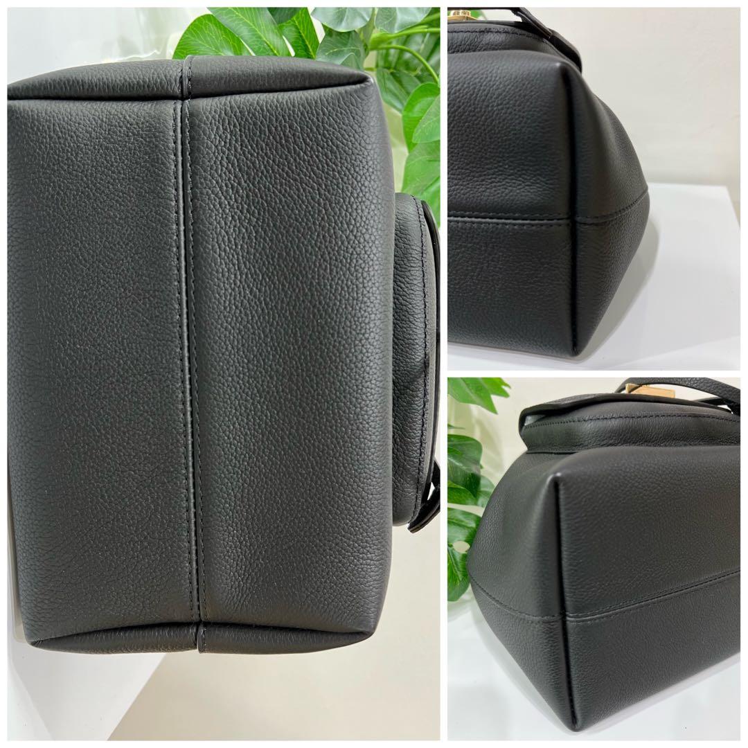 Louis Vuitton Lockme Bucket Black Calf