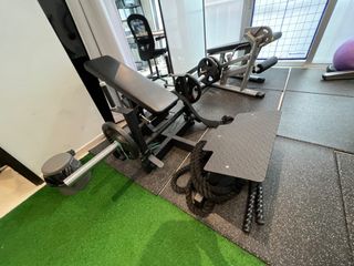 Free gym equipment online near me