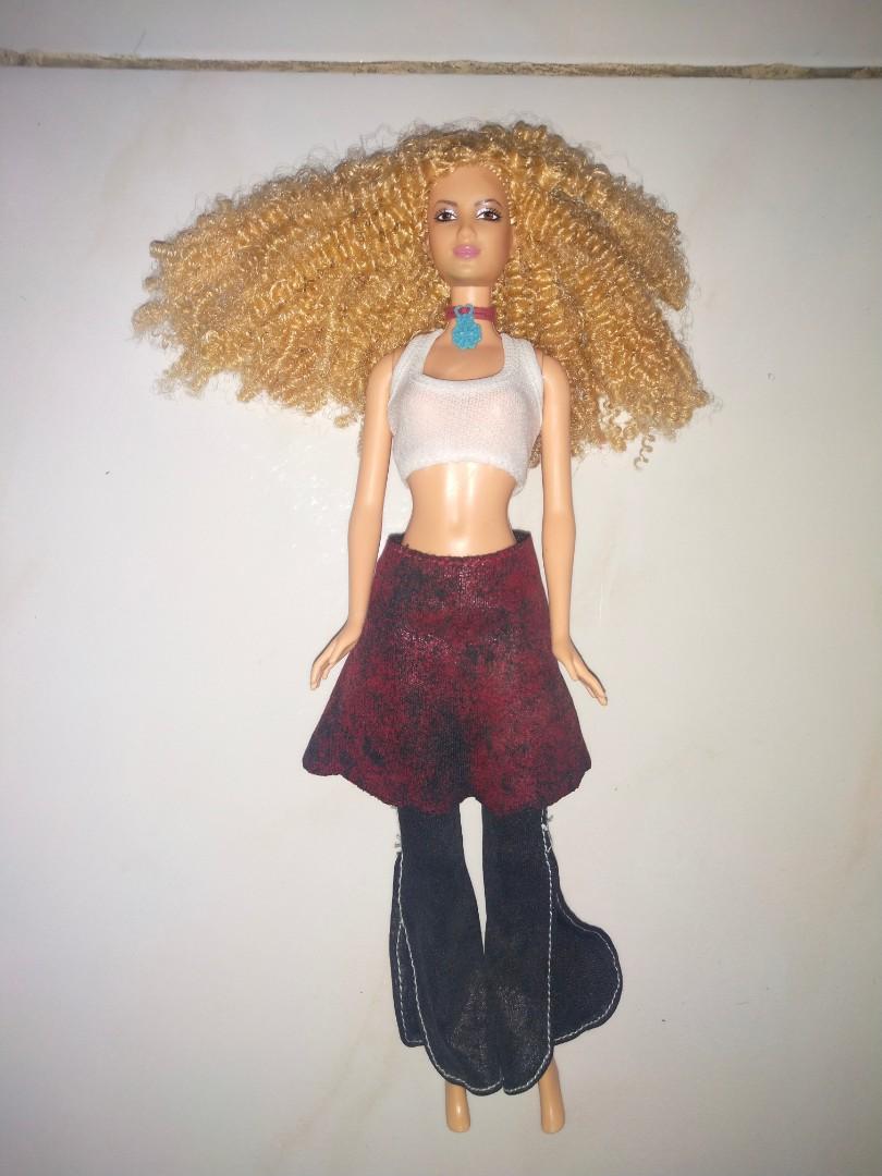 Shakira best sale doll mattel