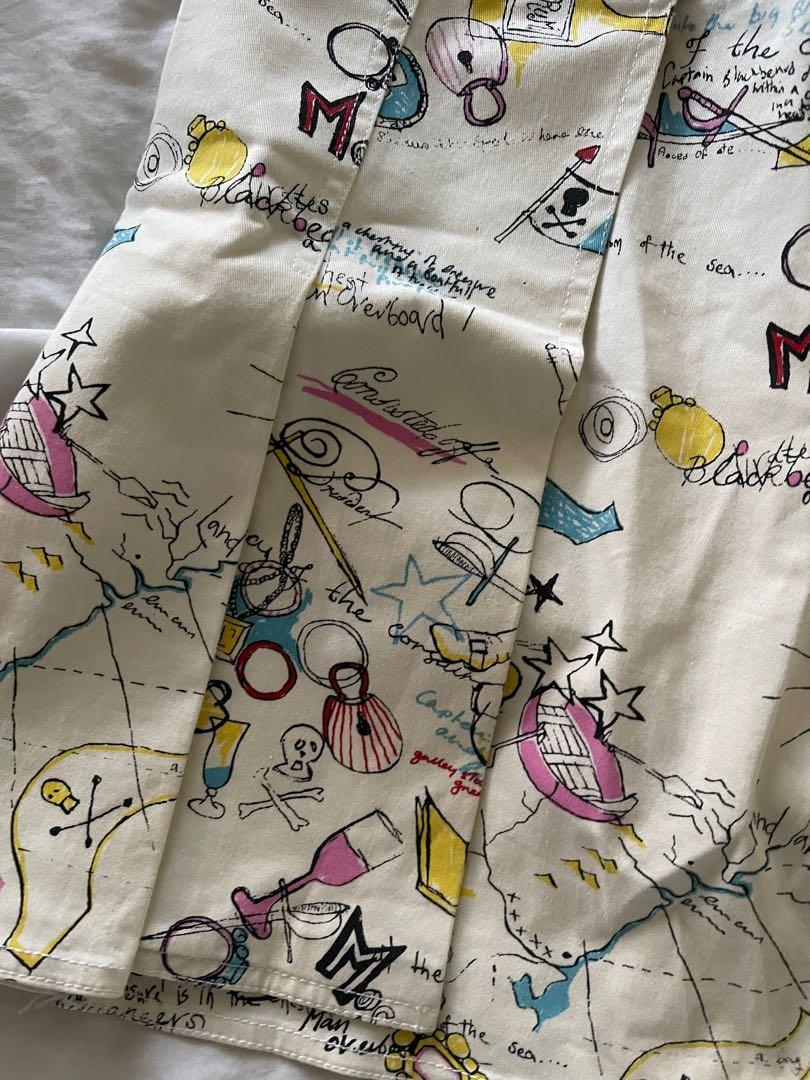 Moschino Skirt (Category: Skirts) located in Paranaque City. Submitted by studio0803ph (Listing ID 1158784154, Image 3). Description: amazing doodle design waist 30 length 18.
