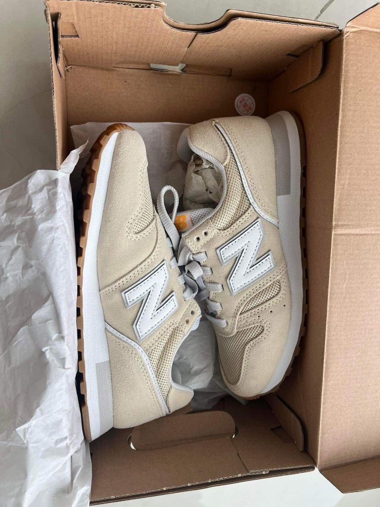 New 373 beige nude, Women's Fashion, Sneakers on Carousell
