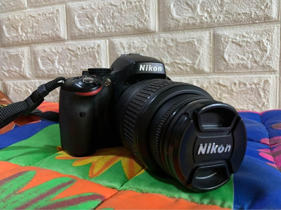 NIKON D5100 FLIP SCREEN, Photography, Cameras on Carousell