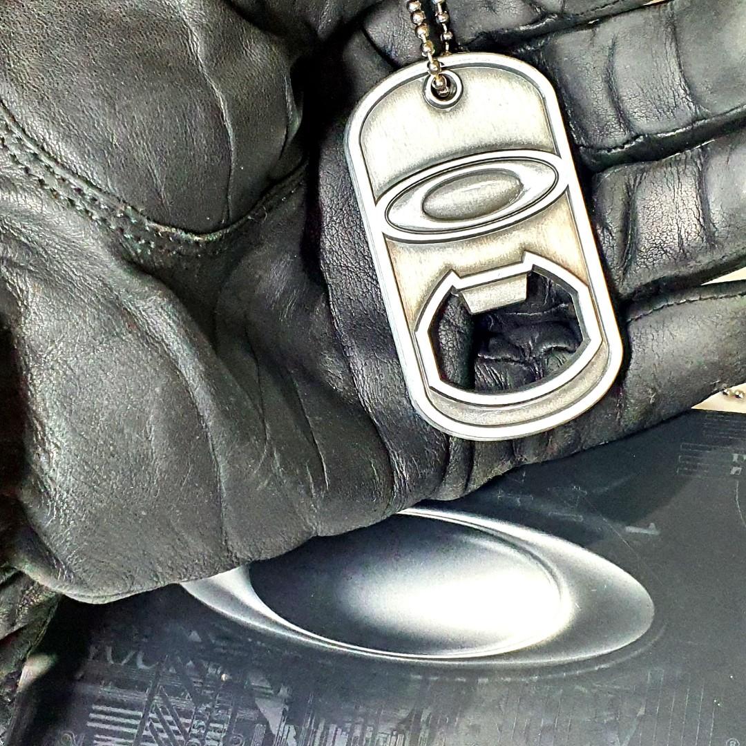 Old Oakley Dog tag bottle opener metal, Men's Fashion, Watches