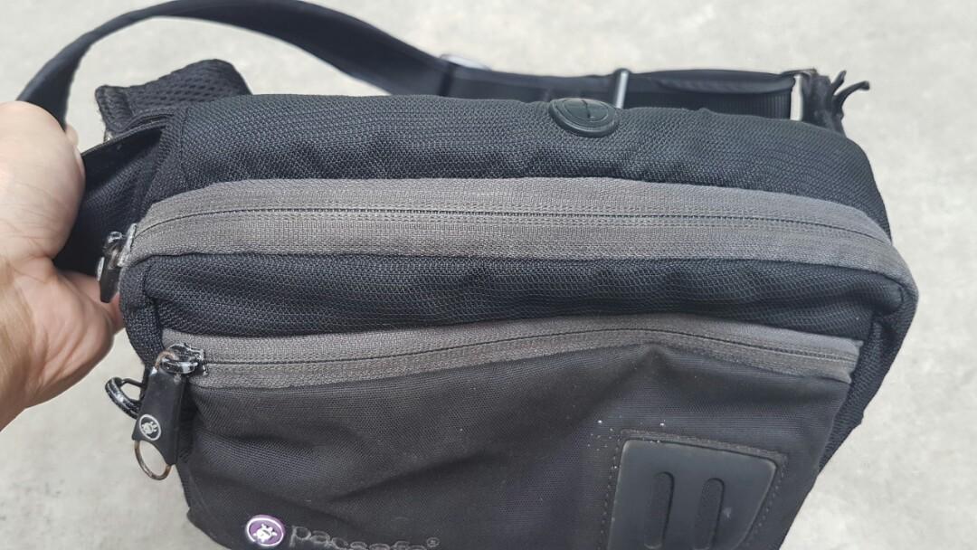 Pacsafe hotsell venturesafe 100