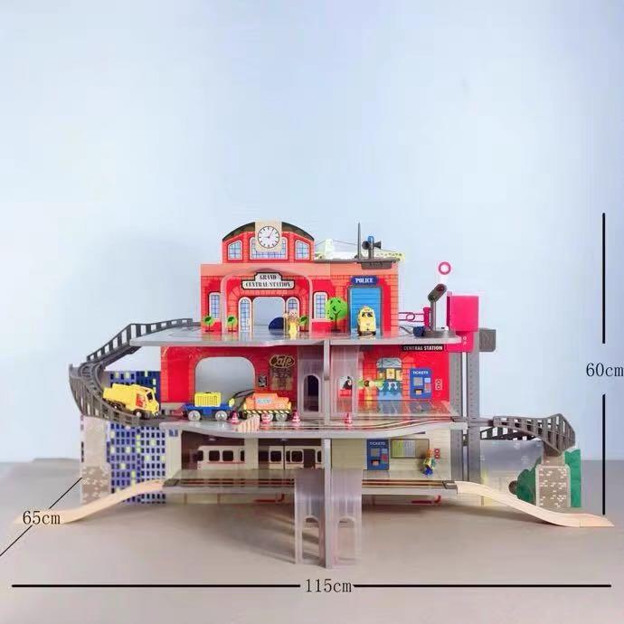 Playtive train station top