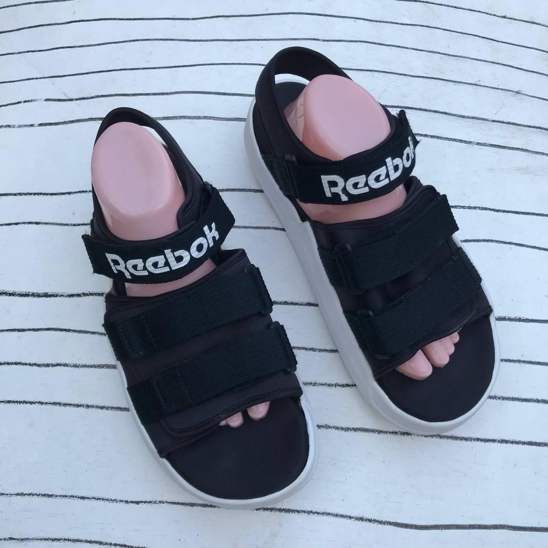 REEBOK ROYAL SANDAL 8UK Men s Fashion Footwear Sneakers on Carousell
