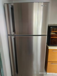 (Category: ) located in . Submitted by ay1636 (Listing ID 1158827917, Image 1). Description: .