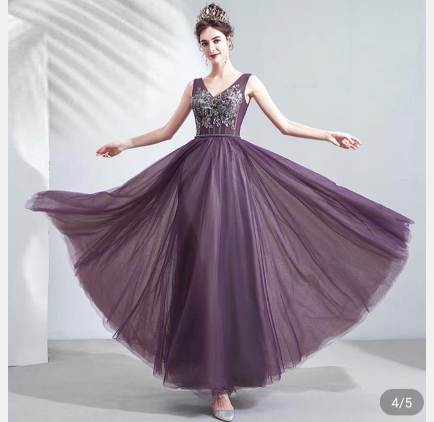 Royal purple deals evening gowns