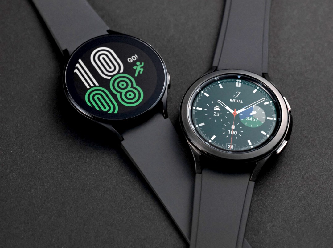 Galaxy Watch 4 BT 40mm Black Mobile Phones Gadgets Wearables