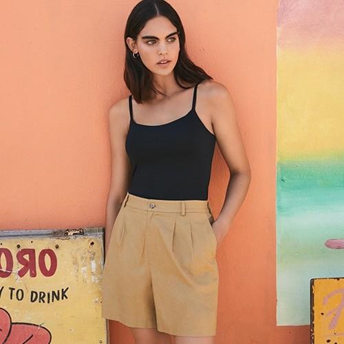 Uniqlo Linen Cotton Blend Shorts Women s Fashion Bottoms Shorts on Carousell