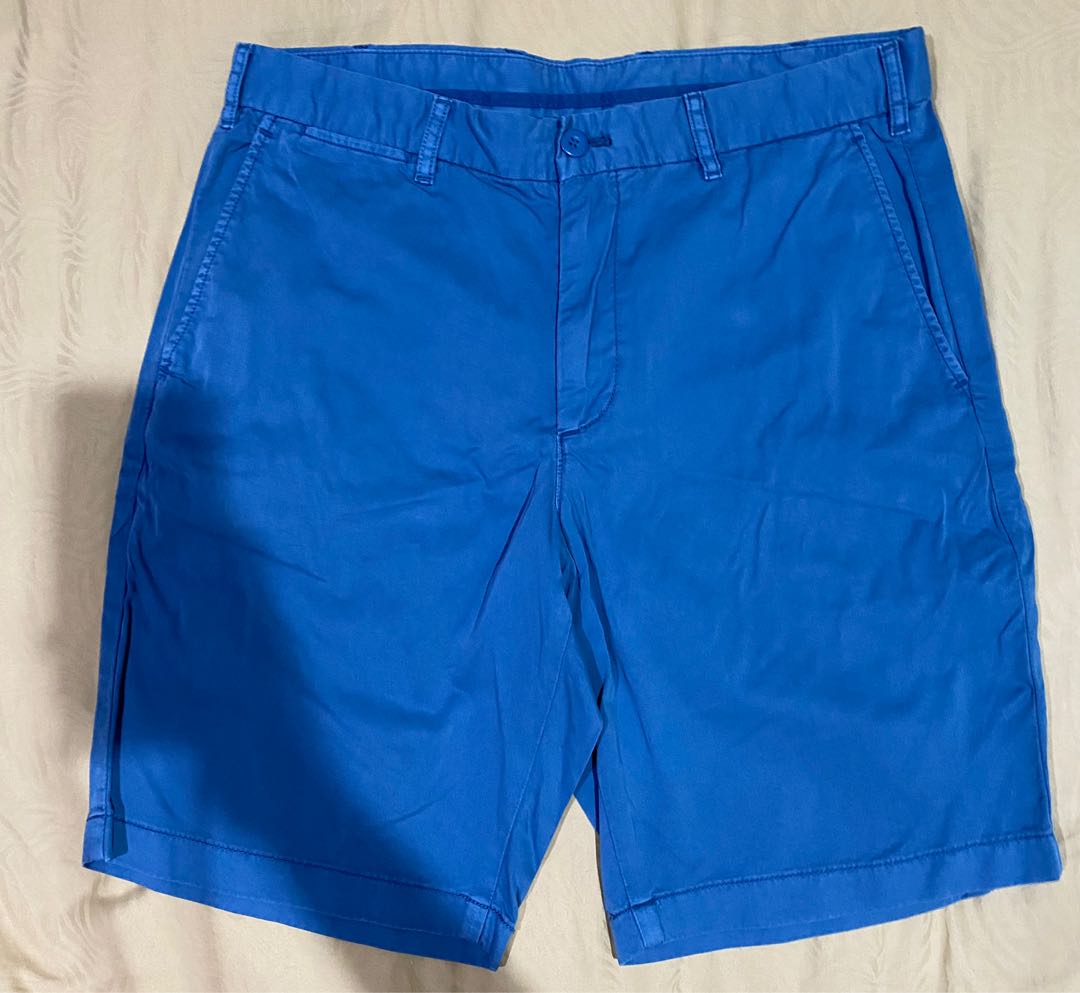 Uniqlo Man Light Blue Short, Fesyen 