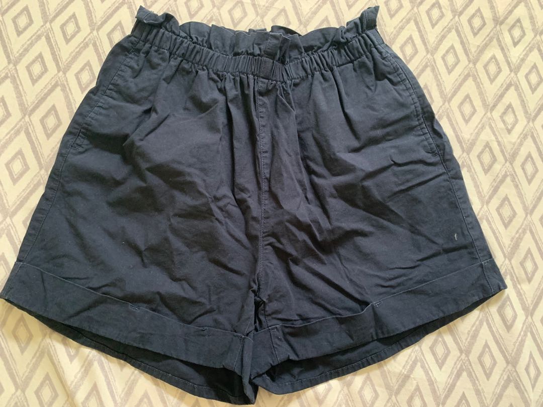 Uniqlo Paperbag Shorts, Women's Fashion, Bottoms, Shorts on Carousell