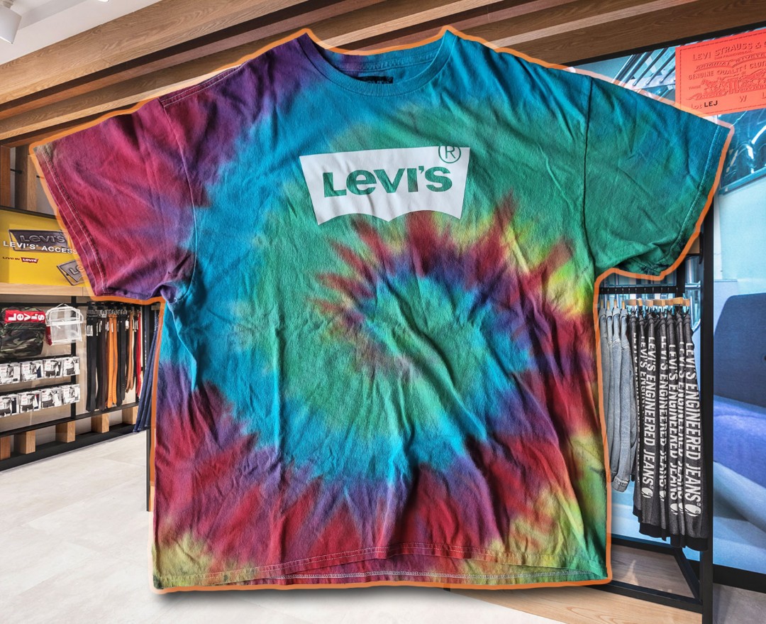 Vintage Levi's Rainbow Spiral Tie Dye Tee, Men's Fashion, Tops & Sets,  Tshirts & Polo Shirts on Carousell