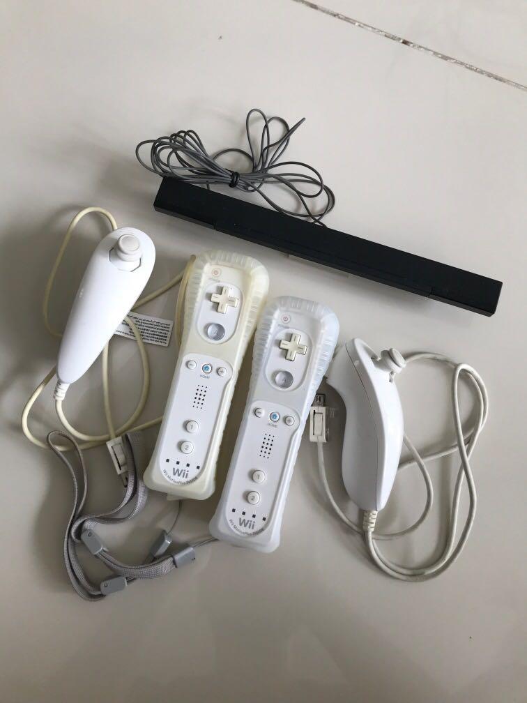 Wii Motion Plus + Nunchucks, Video Gaming, Gaming Accessories