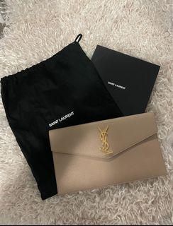 YSL BAG UPTOWN POUCH IN GRAIN DE POUDRE EMBOSSED LEATHER