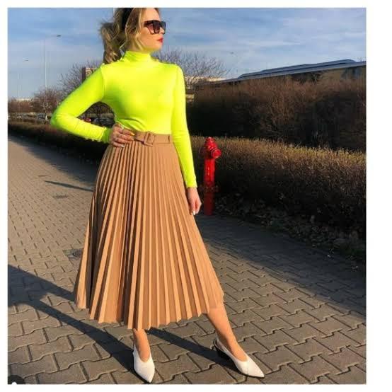 Zara belted pleated skirt, Women's Fashion, Bottoms, Skirts on Carousell