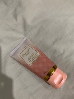 (Category: ) located in . Submitted by shopwithhuda (Listing ID 1158914478, Image 1). Description: .
