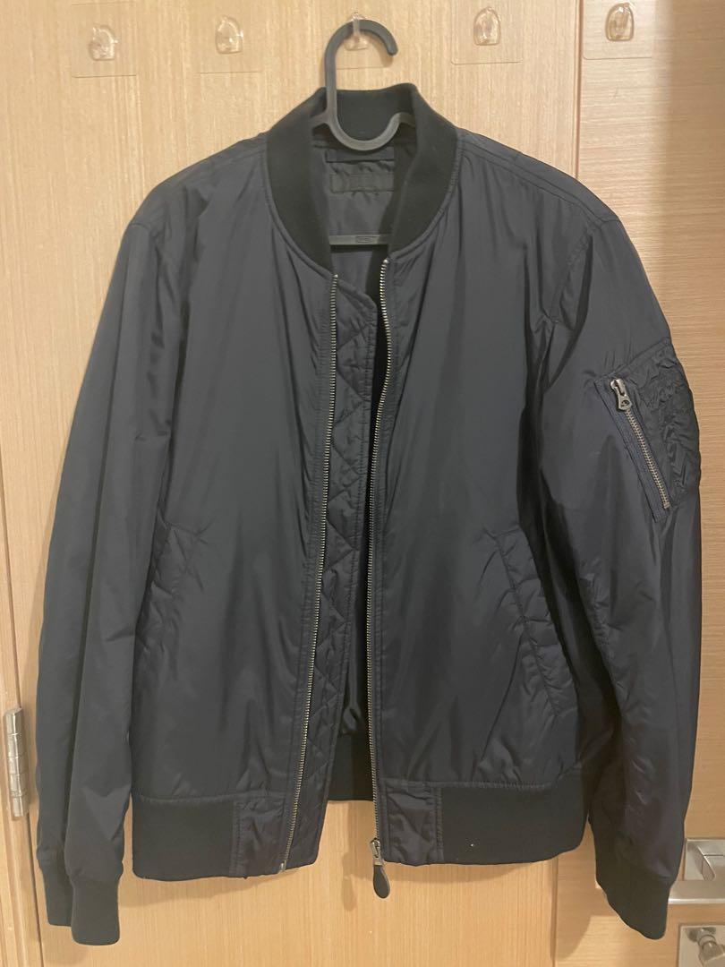 Black Uniqlo MA-1 bomber jacket, 男裝, 外套及戶外衣服- Carousell